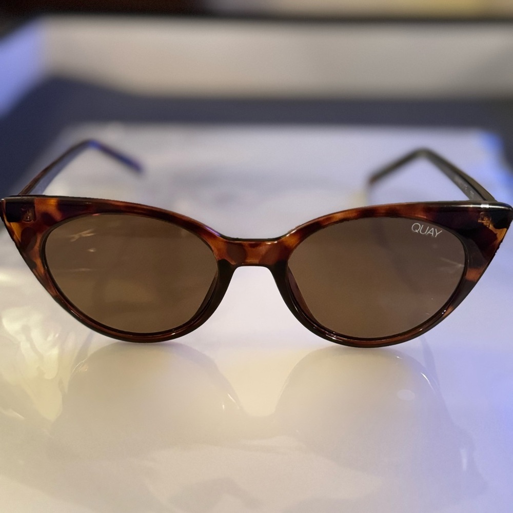 Quay glasses